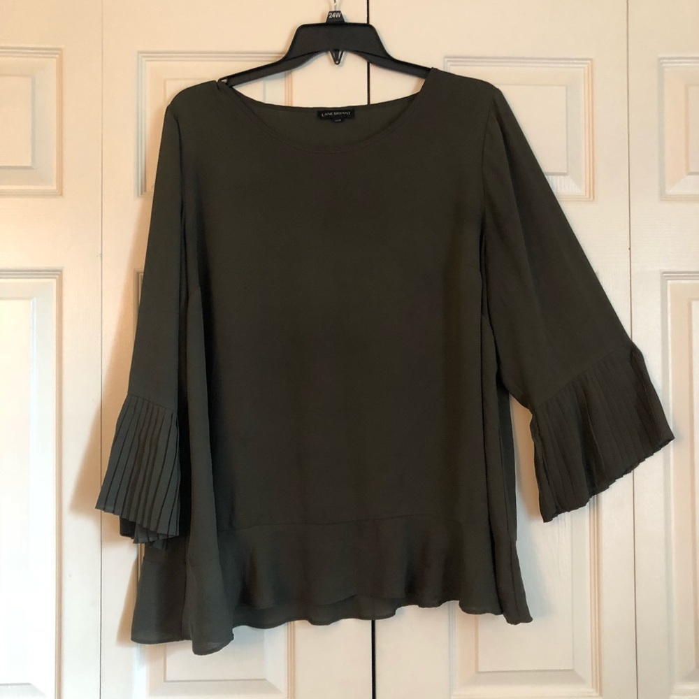 1 DAY SALE❗️ Lane Bryant Bell Sleeve Blouse